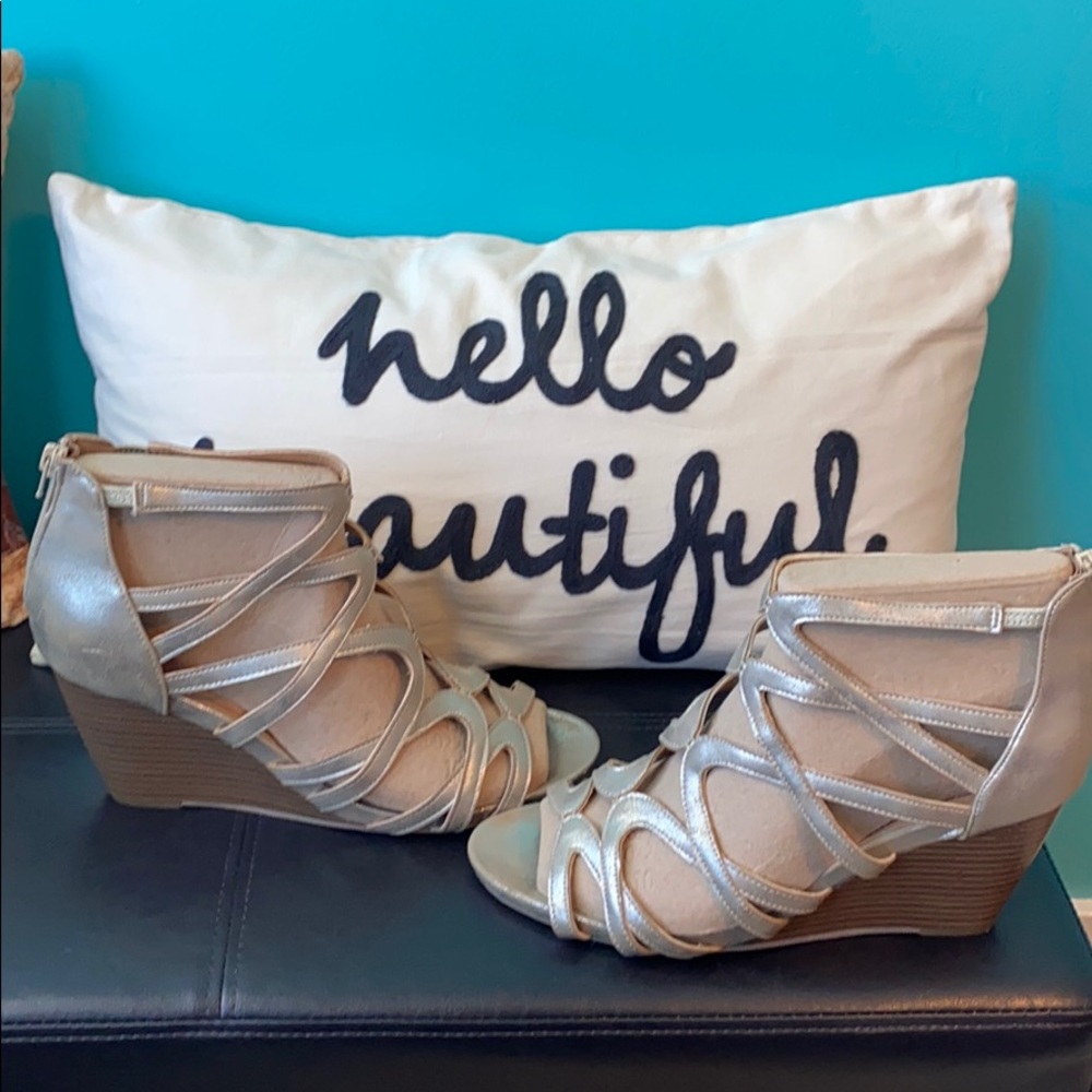 High heel wedges - Get these before summer 🌞 is gone!
